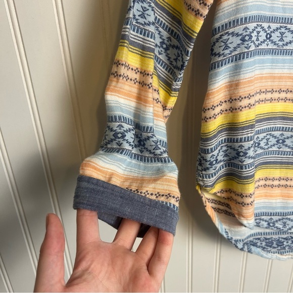 Ariat Women’s Spotlight Button Down Tribal Print Western Long Sleeve Small  E24 - Picture 6 of 7